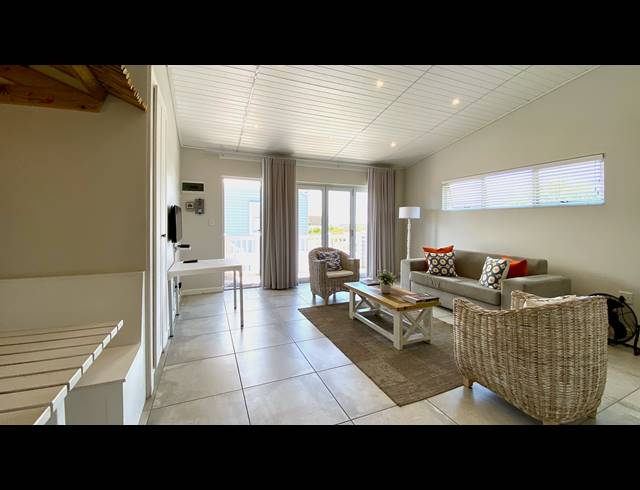 2 BEDROOM APARTMENT FOR SALE IN ELANDS BAY